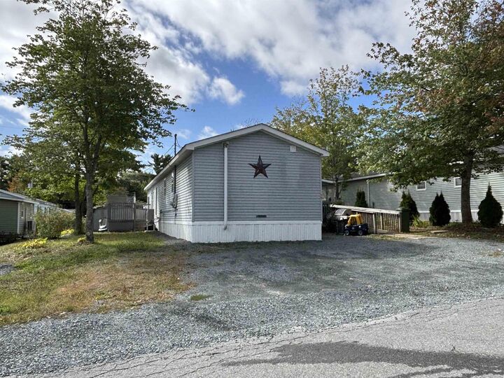 Property Photo:  74 Veinotte Drive  NS B4V 5K2 