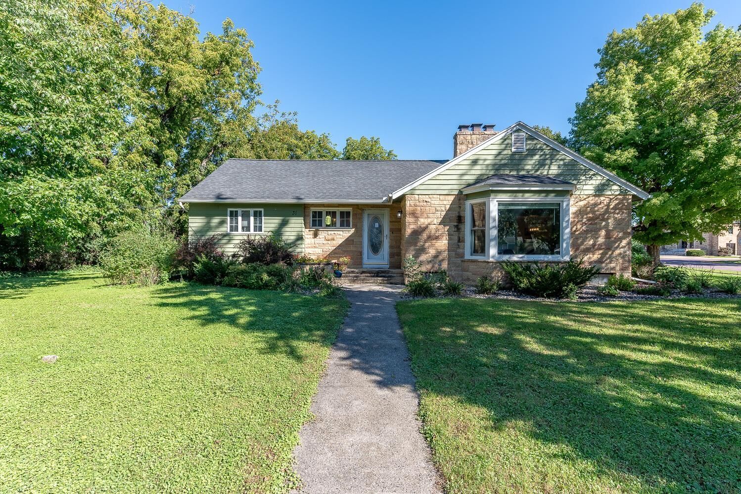 Property Photo: 31 Lake Avenue E MN 56068