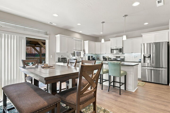 Property Photo:  1760 Carrera Circle  OR 97504 
