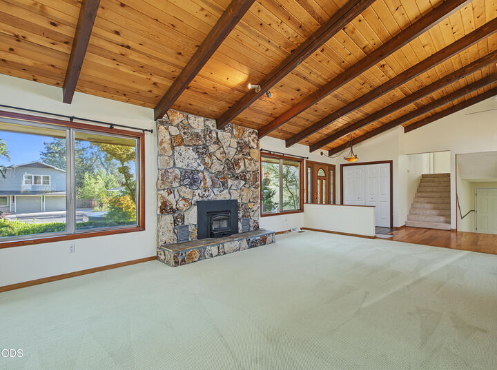 Property Photo: 1873 Benson Avenue OR 97601