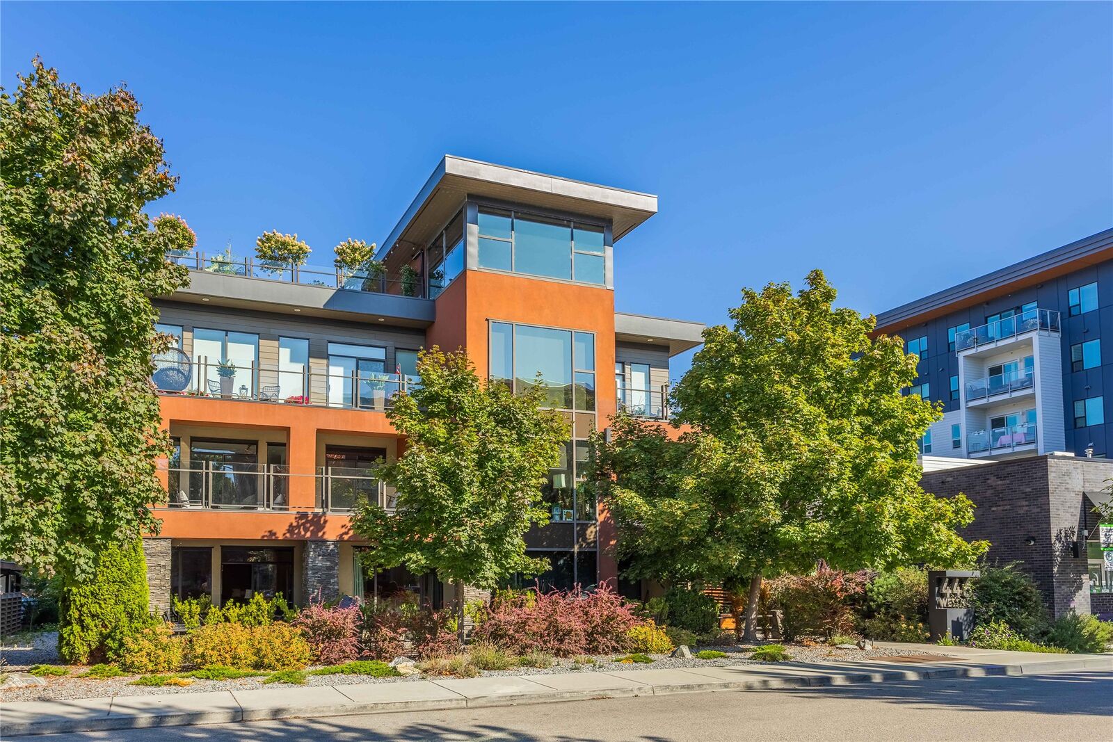 Property Photo:  446 West Avenue 102  BC V1Y 4Z2 