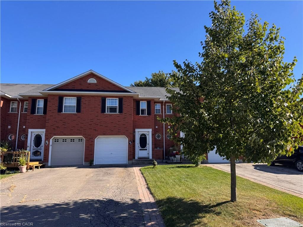 Property Photo:  42 Swayze Court  ON L0R 2A0 