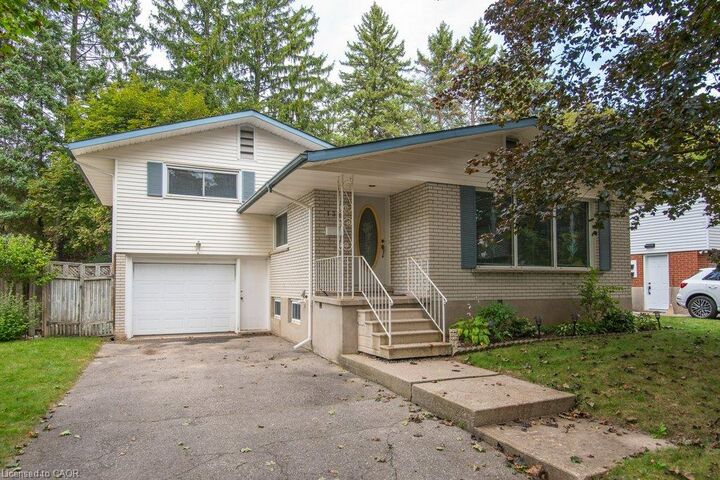 Property Photo: 132 Forest Hill Drive ON N2M 4G3