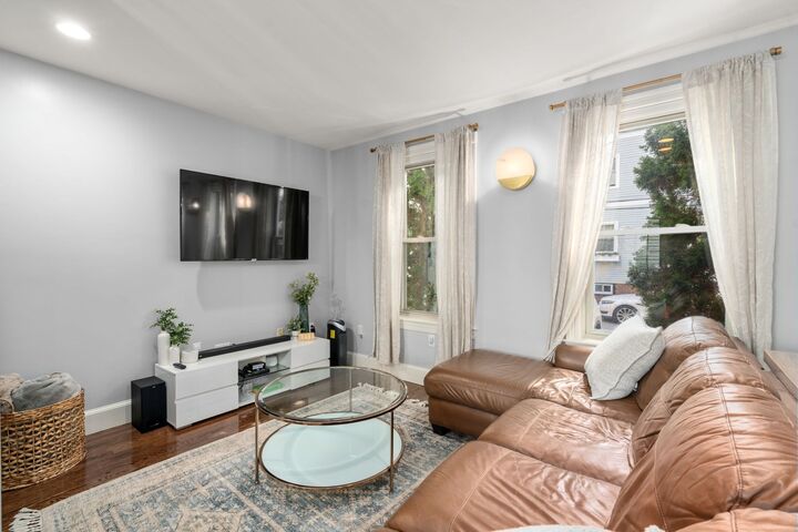 Property Photo:  6 Franklin St 2  MA 02129 