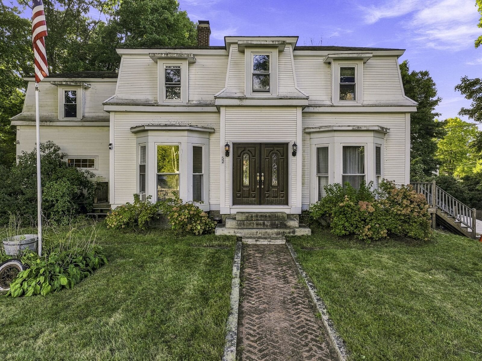 Property Photo:  52 Central St  MA 01529 