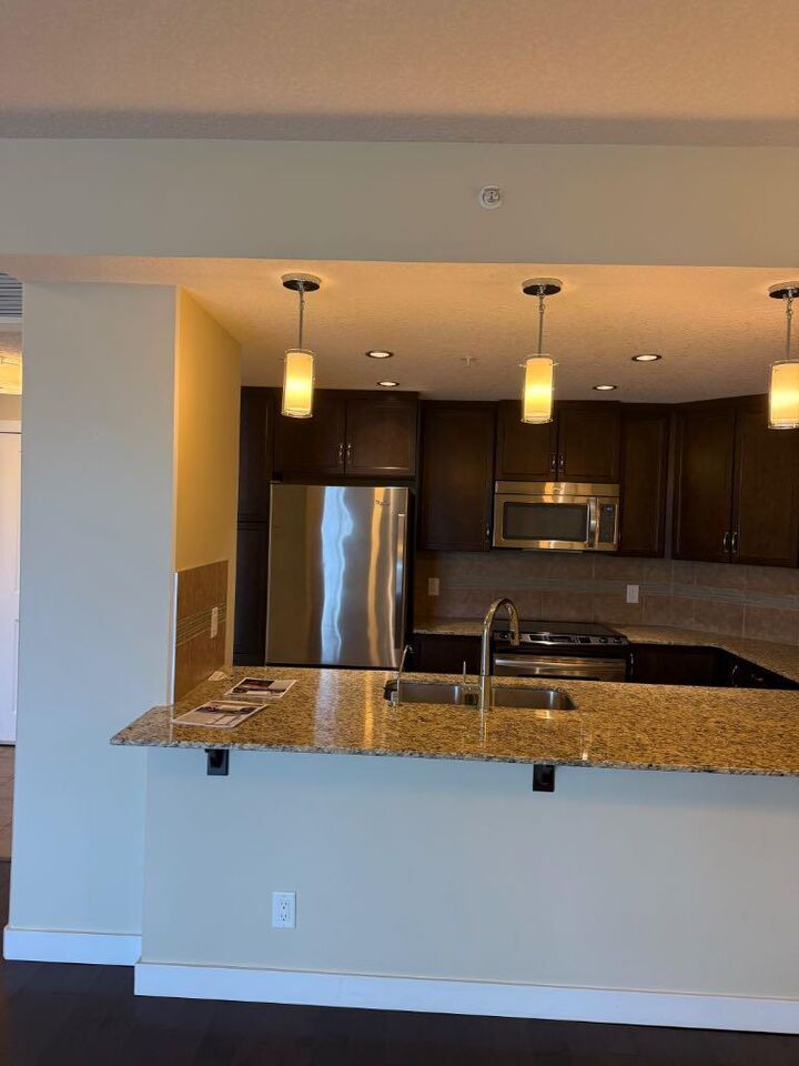 Property Photo:  16 Varsity Estates Circle NW 701  AB T3A 1W9 