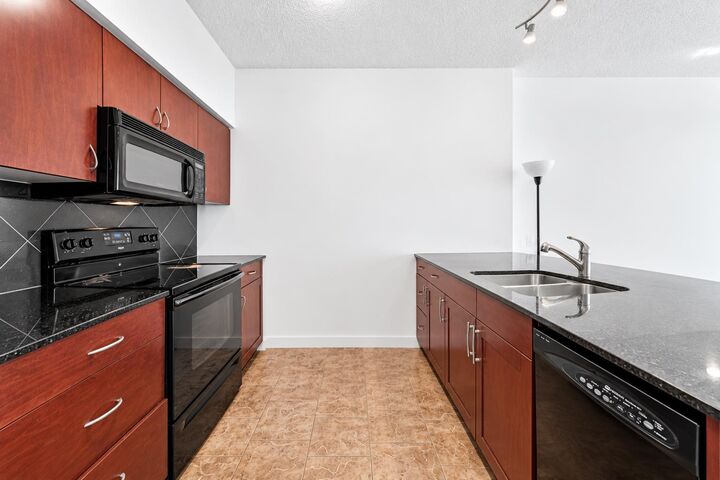 Property Photo:  8880 Horton Road SW 1314  AB T2V 2W3 