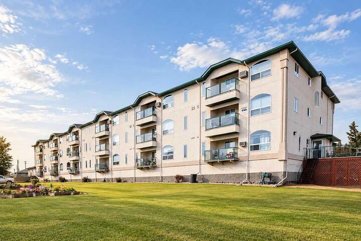 Property Photo:  5120 51 Avenue 211  AB T9X 1E4 
