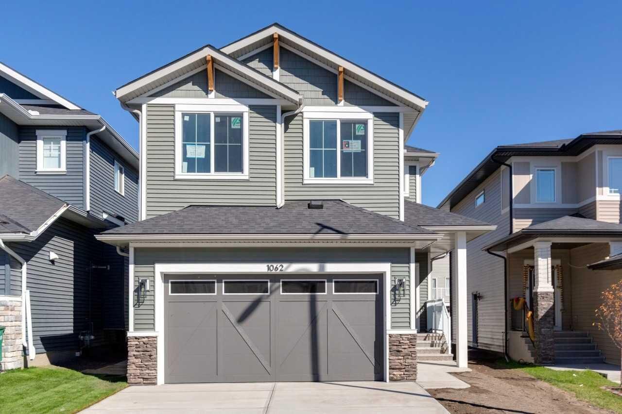 Property Photo:  1062 Bayview Crescent SW  AB T4B 5N8 