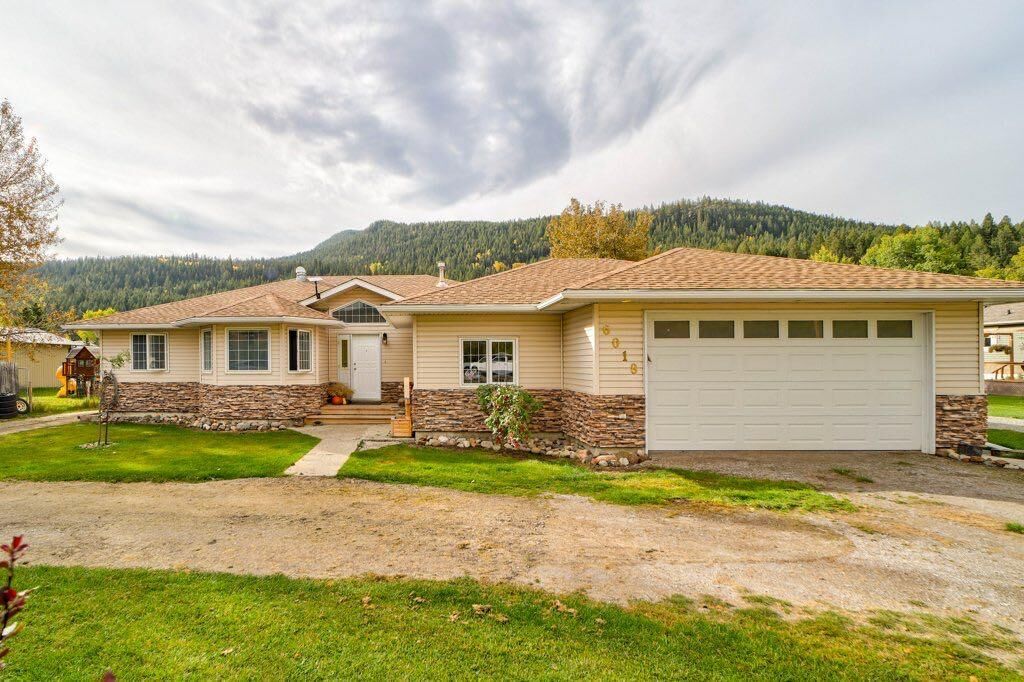 Property Photo:  6018 16 Avenue  AB T0K 0M0 