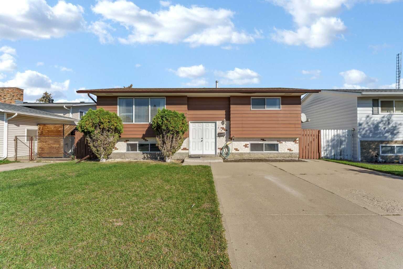 Property Photo: 914 17 Street NE AB T1C 1M6