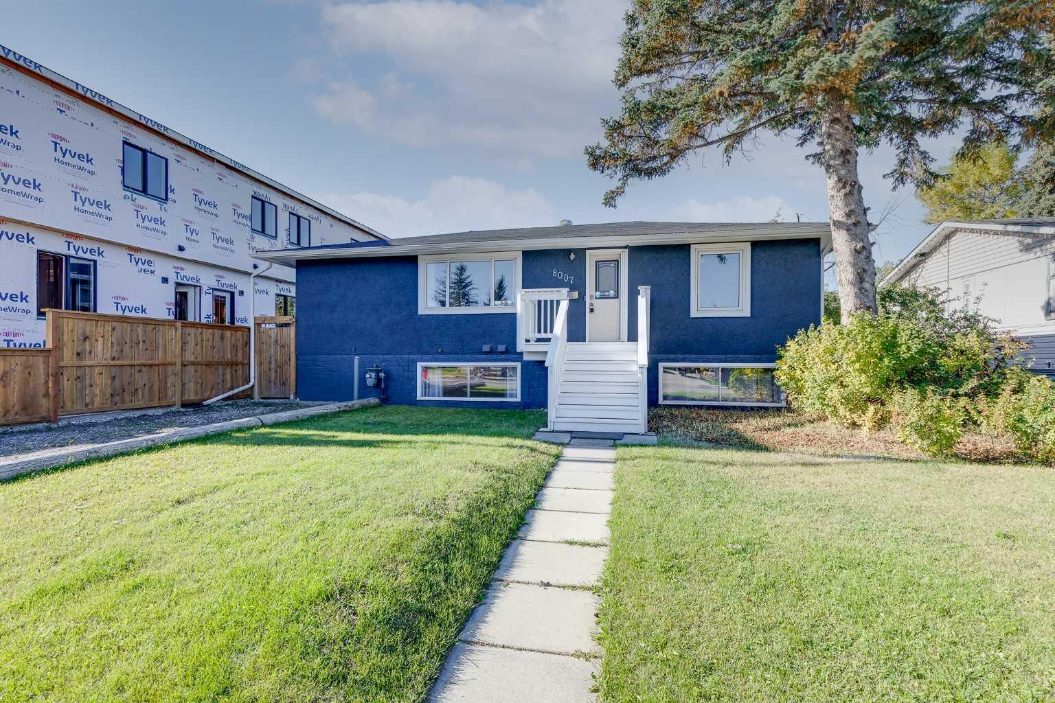 Property Photo:  8007 36 Avenue NW  AB T3B 1V8 