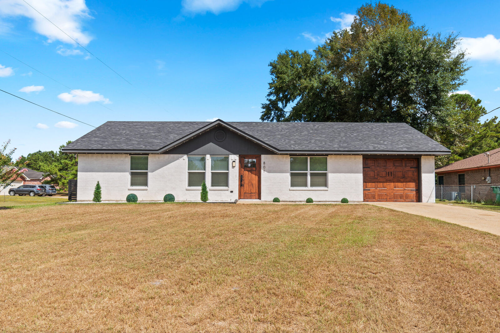 Property Photo:  801 Holly St  LA 71461 