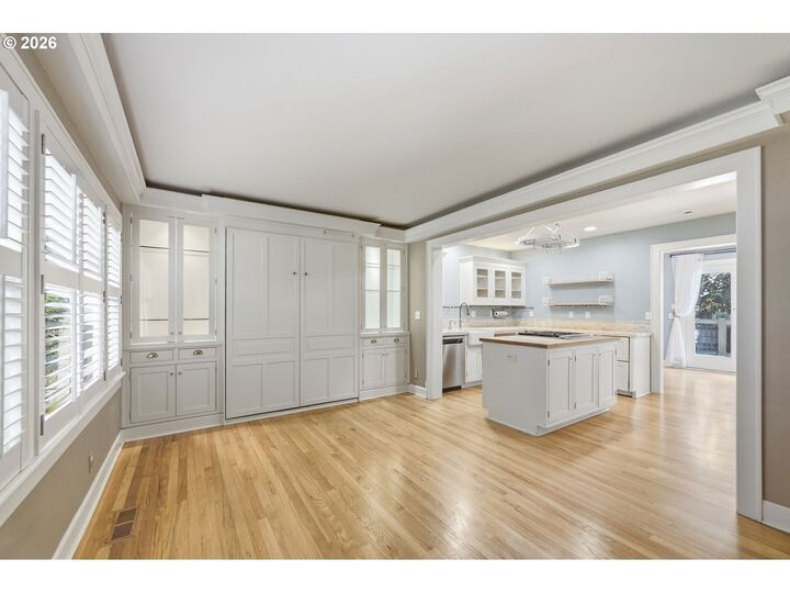 Property Photo:  1689 Olive St  OR 97401 