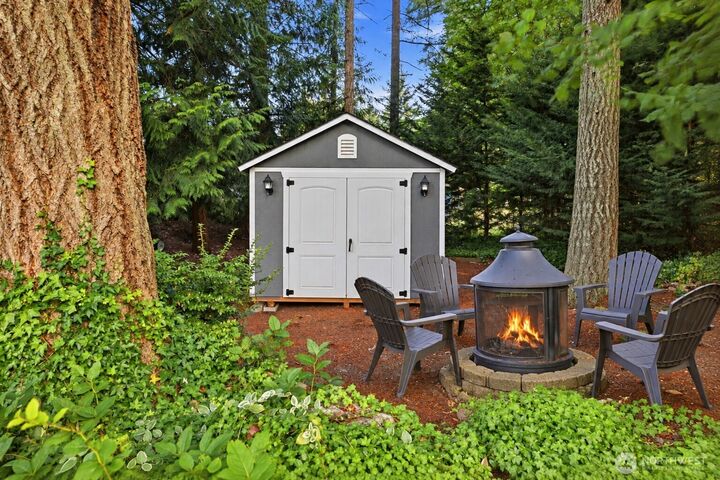 Property Photo: 6713 84th Street Ct NW WA 98332