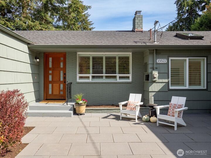 Property Photo: 15522 1st Avenue NW WA 98177