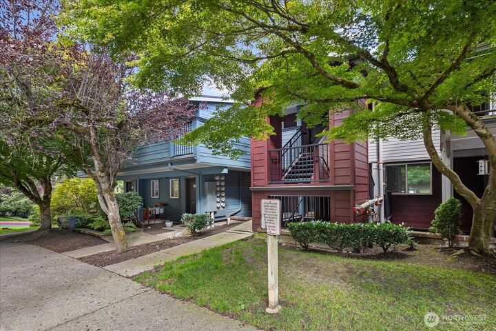 Property Photo:  15917  Waynita Way NE E-202  WA 98011 
