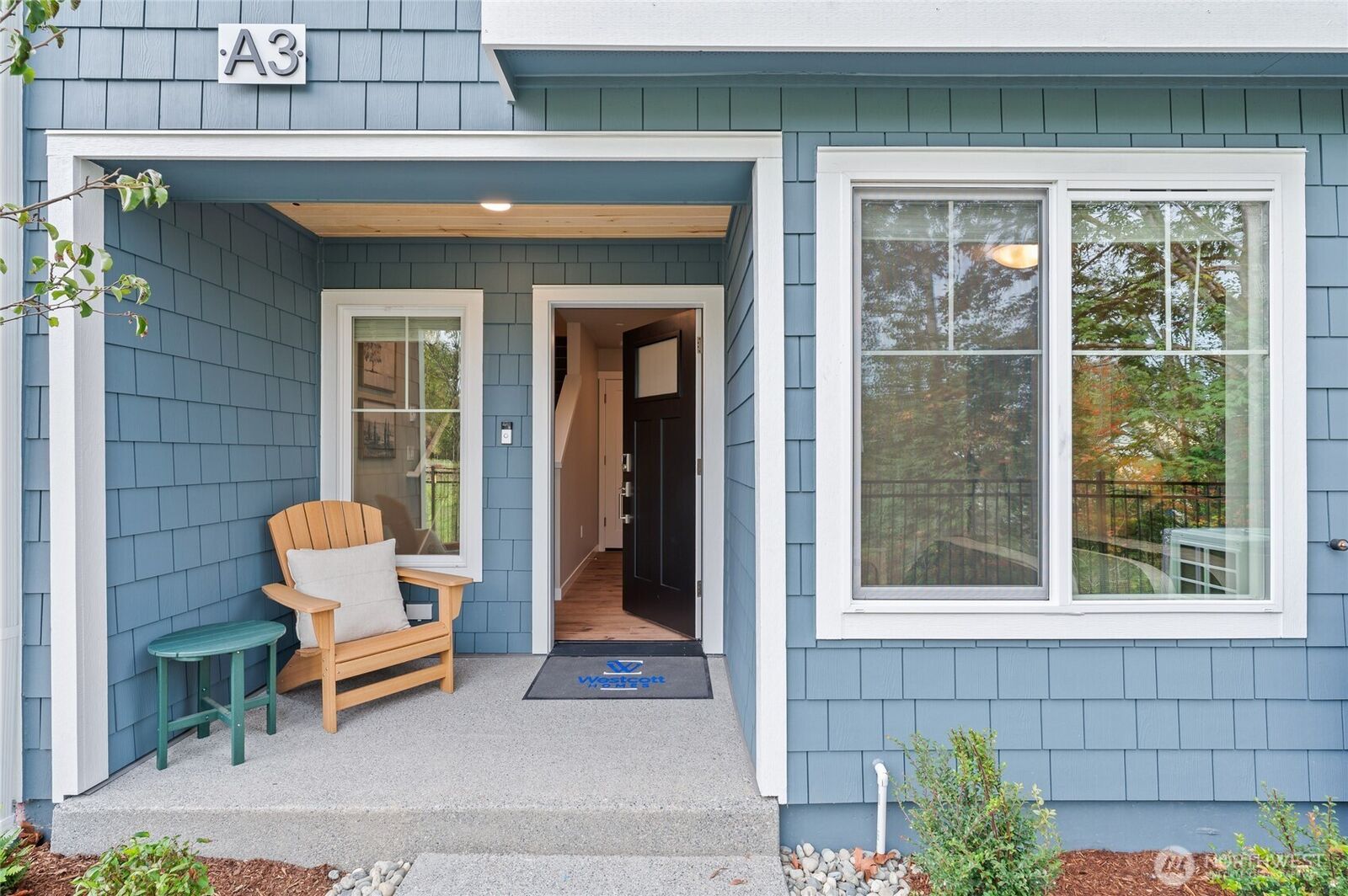 Property Photo:  14424  Madison Way J3  WA 98087 