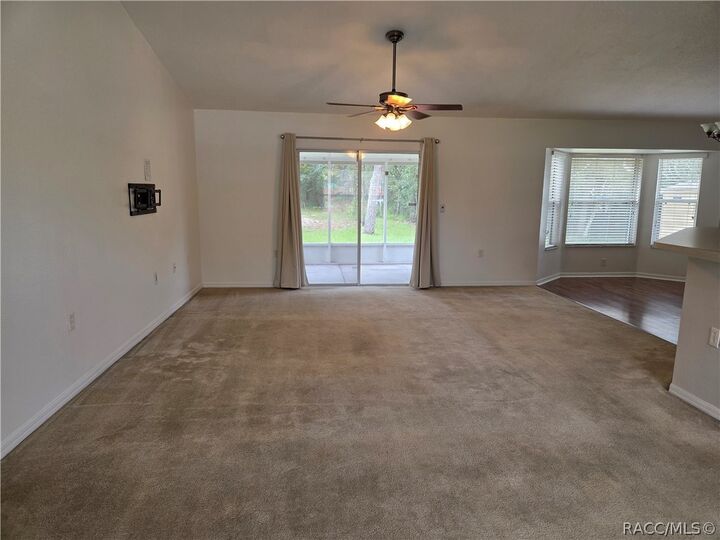 Property Photo: 3052 W Iva Drive FL 34433