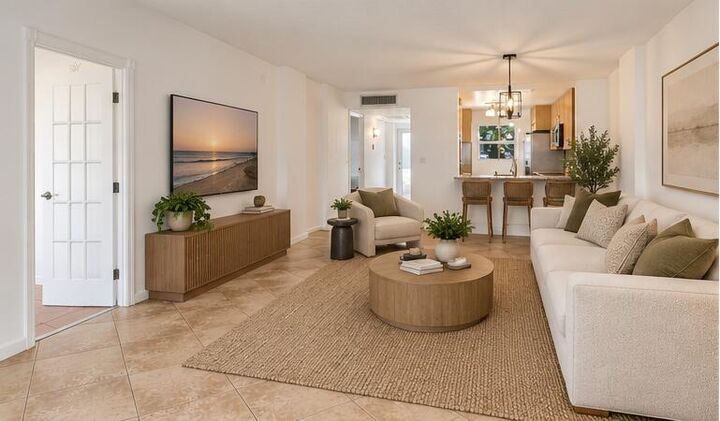 Property Photo: 113 Royal Park Drive 1H FL 33309