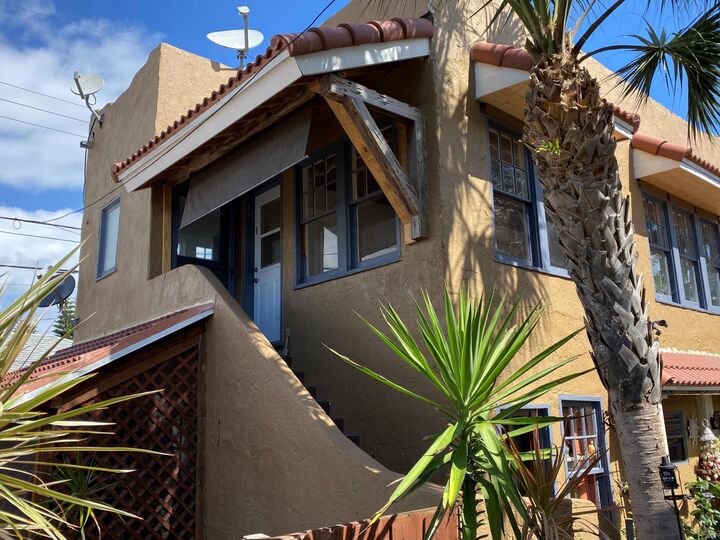 Property Photo:  203 Foresteria Drive 1  FL 33403 