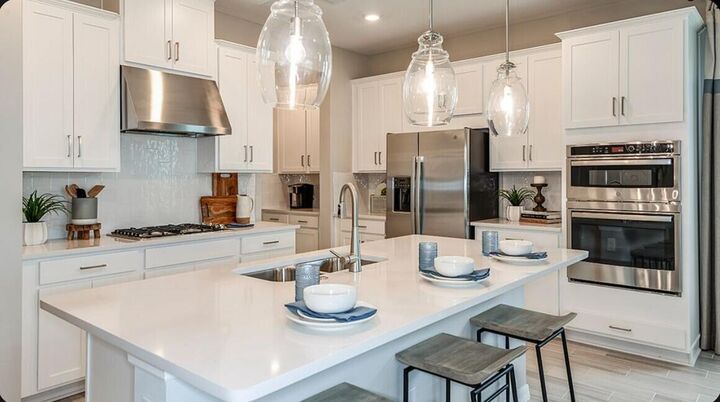 Property Photo:  637 SE Ranch Oak Circle  FL 34984 