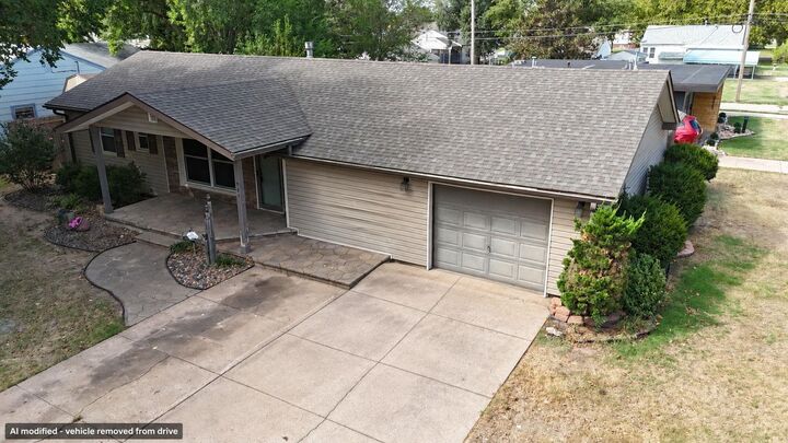 Property Photo:  921 Lawrence  KS 67124 