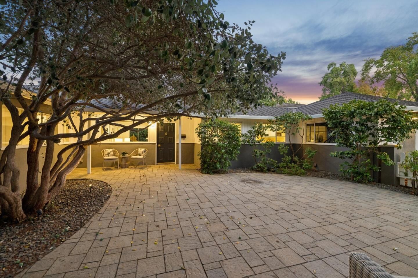 Property Photo:  160 Lois Lane  CA 94303 