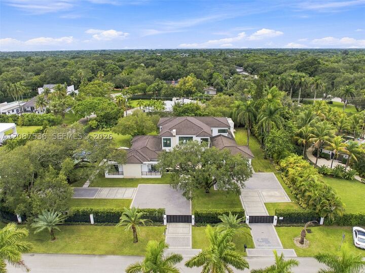 Property Photo:  8920 SW 96th St  FL 33176 