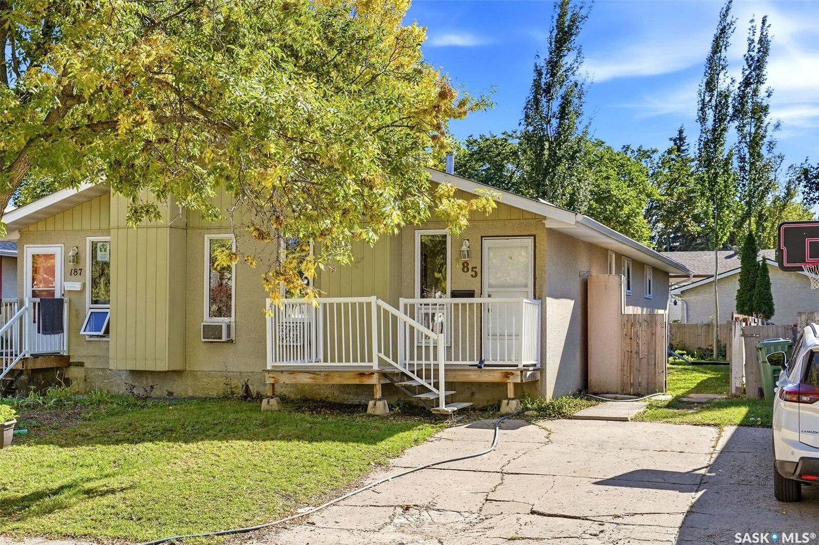 Property Photo:  185 Thomson Avenue  SK S4N 5L2 
