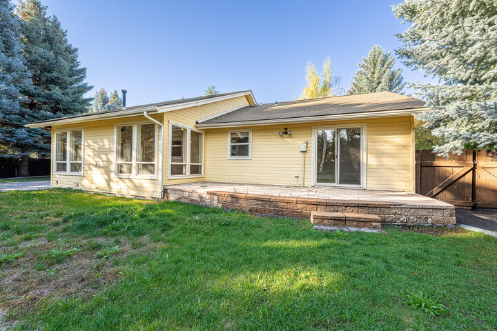 Property Photo: 1830 Northridge Dr ID 83333