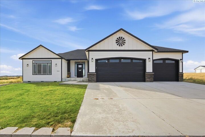 Property Photo:  74822 N 120 Pr NE  WA 99320 
