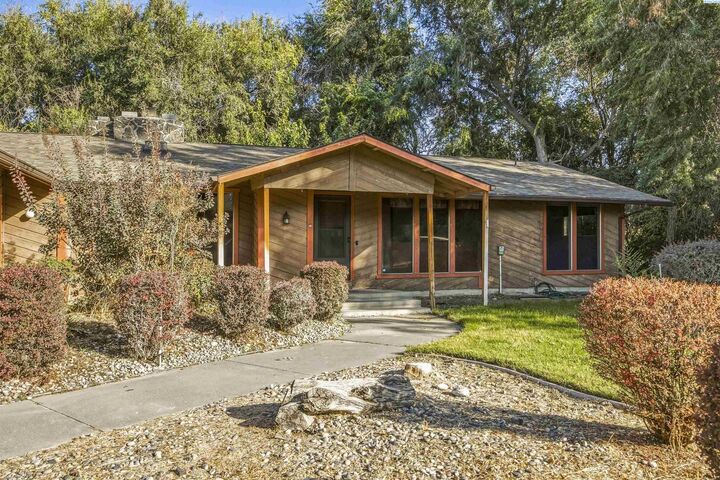 Property Photo: 815 S Anderson St WA 99336