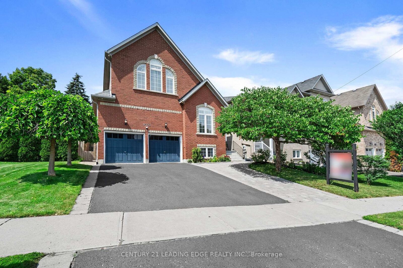 Property Photo:  1020 Colonial Street Bsmt  ON L1X 1P1 