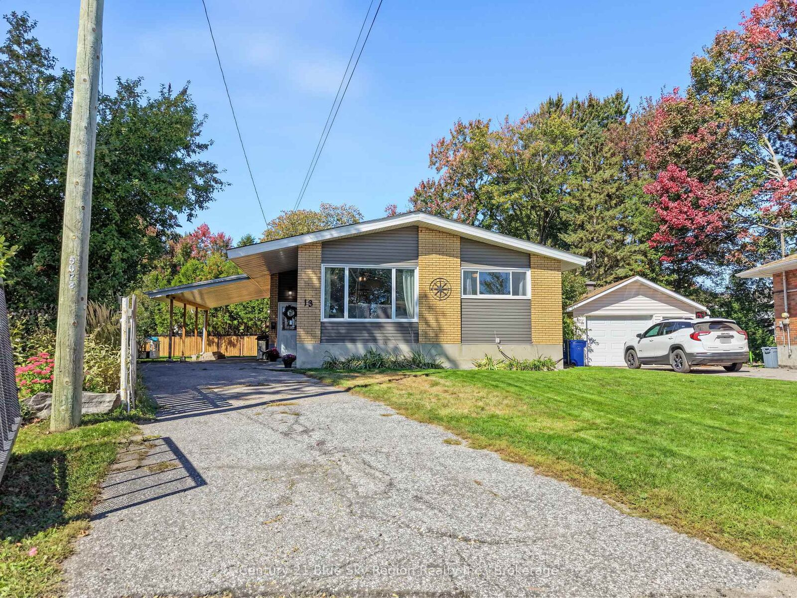 Property Photo:  13 Milford Crescent  ON P1A 1M4 