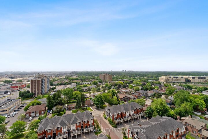 Property Photo:  215 Queen Street E 1503  ON L4W 0A9 