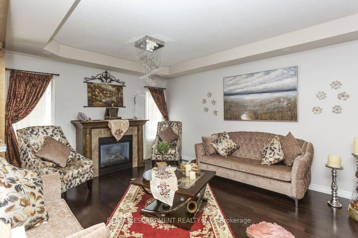 Property Photo:  183 Pelech Crescent  ON L0R 1P0 