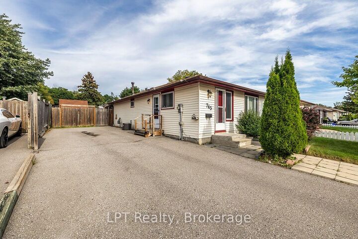 Property Photo:  745 Grandview Drive  ON L1H 7W5 