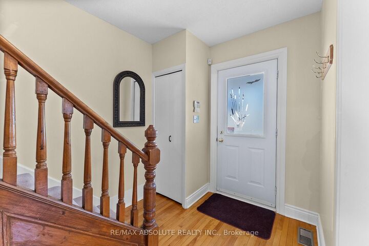 Property Photo:  150 McGonigal Street W  ON K7S 1M6 