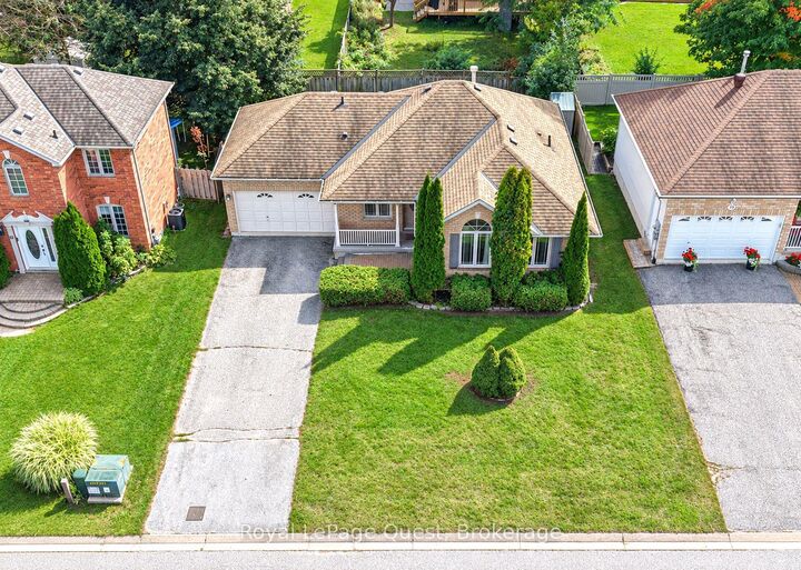 Photo de la propriété:  37 Ashton Street  ON L3V 7V5 