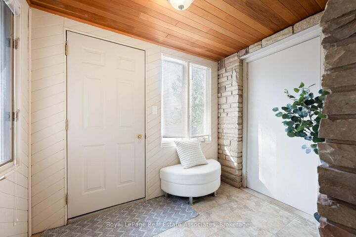 Property Photo: 8 Ann Street ON L7G 2V2