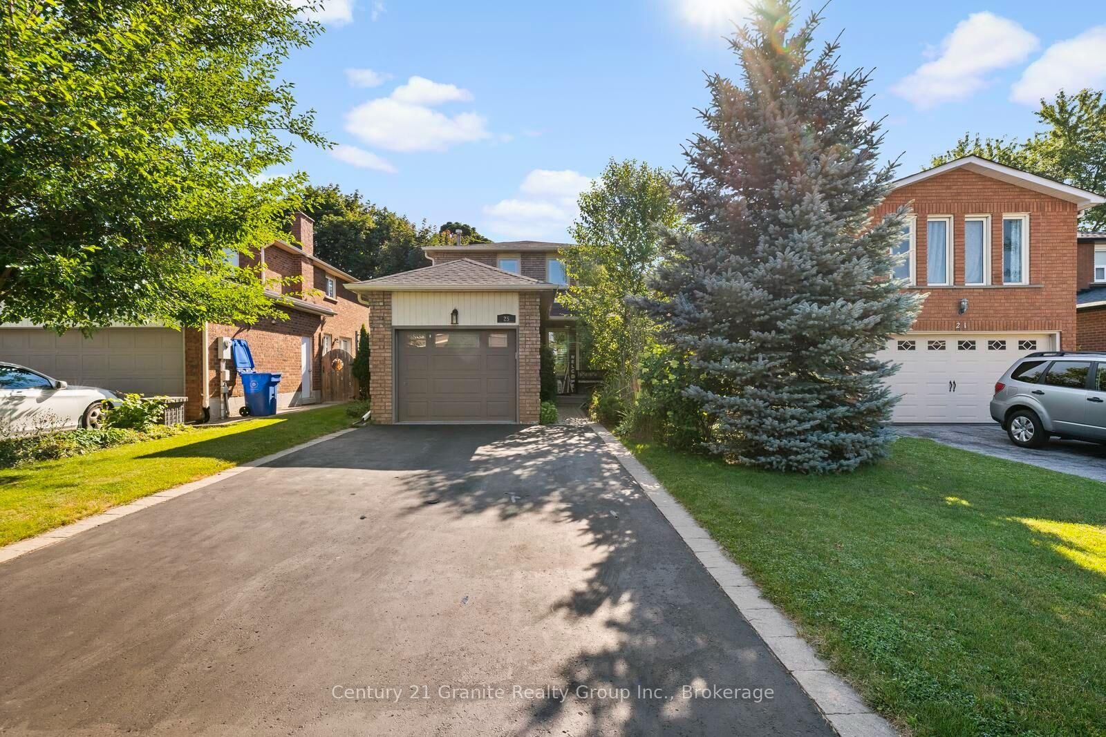 Property Photo:  25 Greenwood Road  ON L4A 5E8 