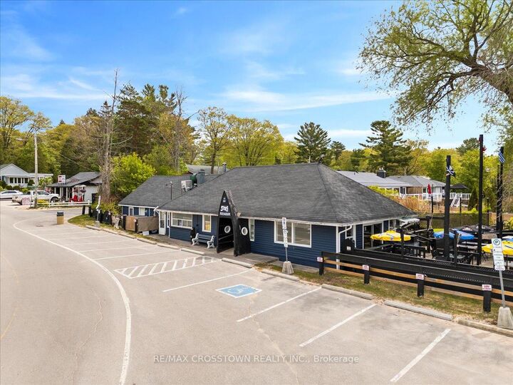 Photo de la propriété: 369 Balm Beach Road W ON L0L 2J0
