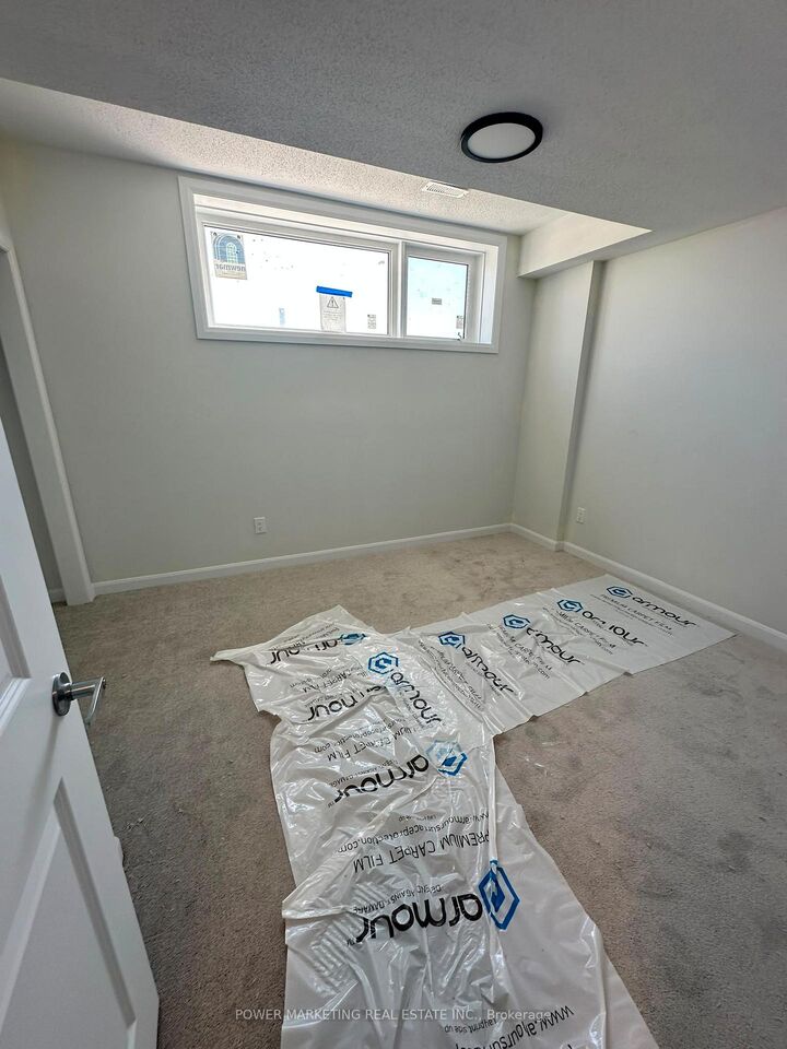 Property Photo:  601 Glenroy Gilbert Drive  ON K2J 5W2 