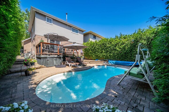 Photo de la propriété: 149 Grenadier Drive ON K7K 6H1