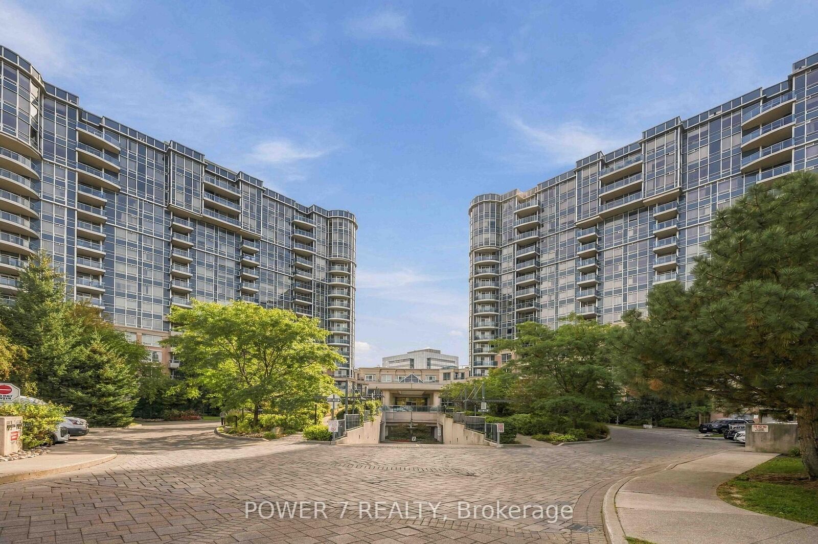 Property Photo:  23 Cox Boulevard 1179  ON L3R 4G1 