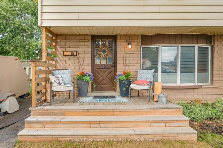 Property Photo: 10 Goldfinch Road ON L9A 3W7