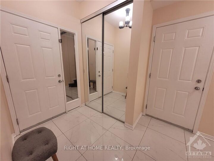 Property Photo:  239 Highpointe Crescent  ON K2J 5N8 