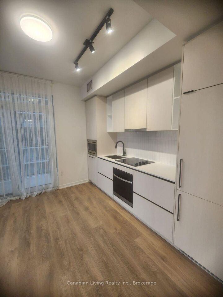 Property Photo:  10 Graphophone Grove 2203  ON M6H 0E5 