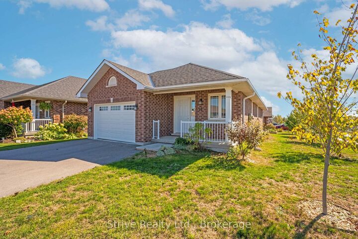 Property Photo:  50 Millpond Lane  ON K0L 2V0 